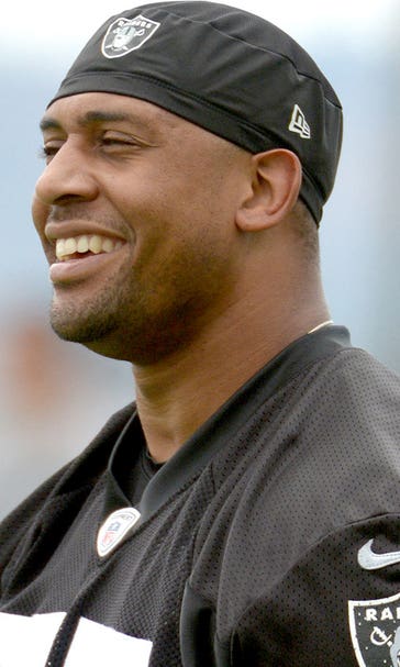 Raiders' LaMarr Woodley might miss rest of year with biceps injury